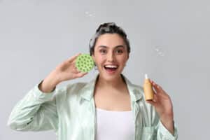 foto spazzola per massaggiare il cuoio capelluto